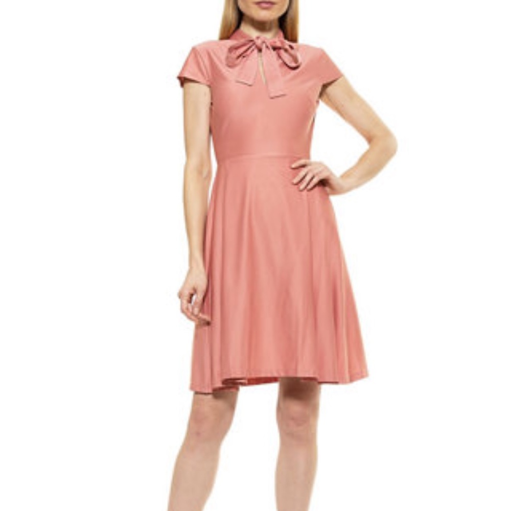 Alexia Admor NWOT Tie Neck Dress